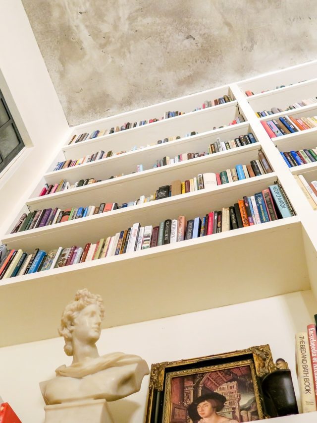 Pré-vendas de livros em abril